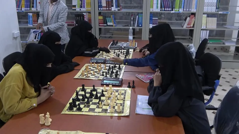 عُلا ونُهى تتصدارن بطولة الشطرنج للطالبات   تتواصل منافسات الدورة السنوية الأولى...
